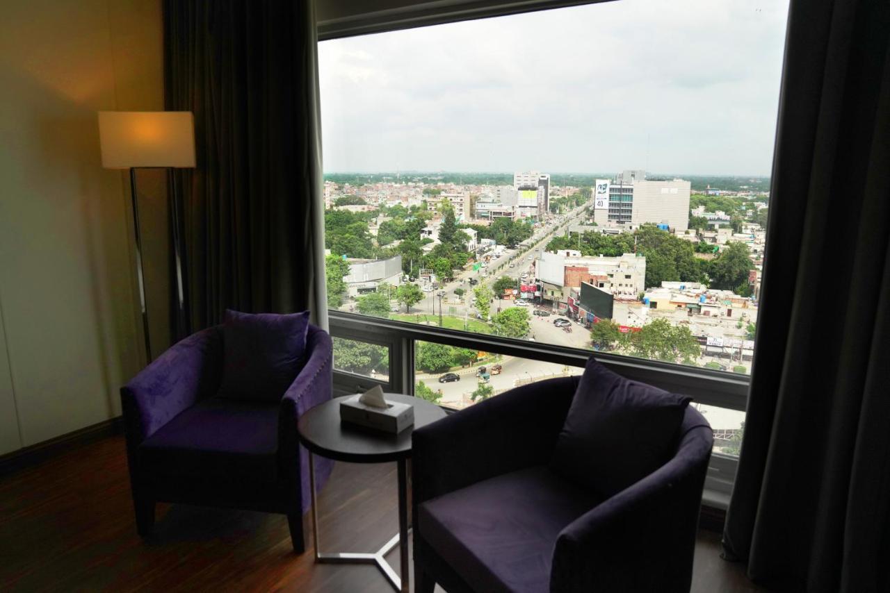 Indigo Heights Hotel & Suites Lahore Exterior photo
