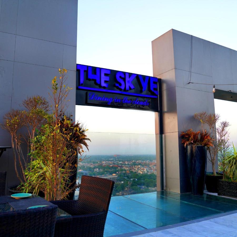 Indigo Heights Hotel & Suites Lahore Exterior photo